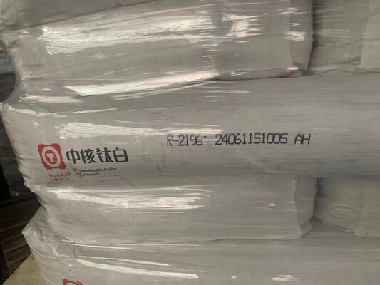 ความกระจายได้ดีเยี่ยม R-213 หมึกไทเทเนียมไดออกไซด์ที่มีสีขาวสูงและสีฟ้าสําหรับ Masterbatch